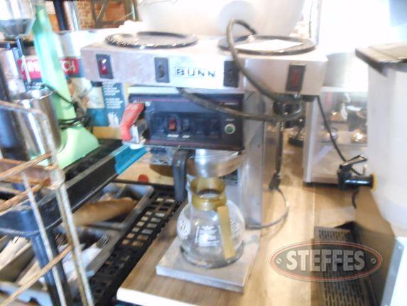 Bunn coffee maker - 2 coffee pot warmer_2.jpg